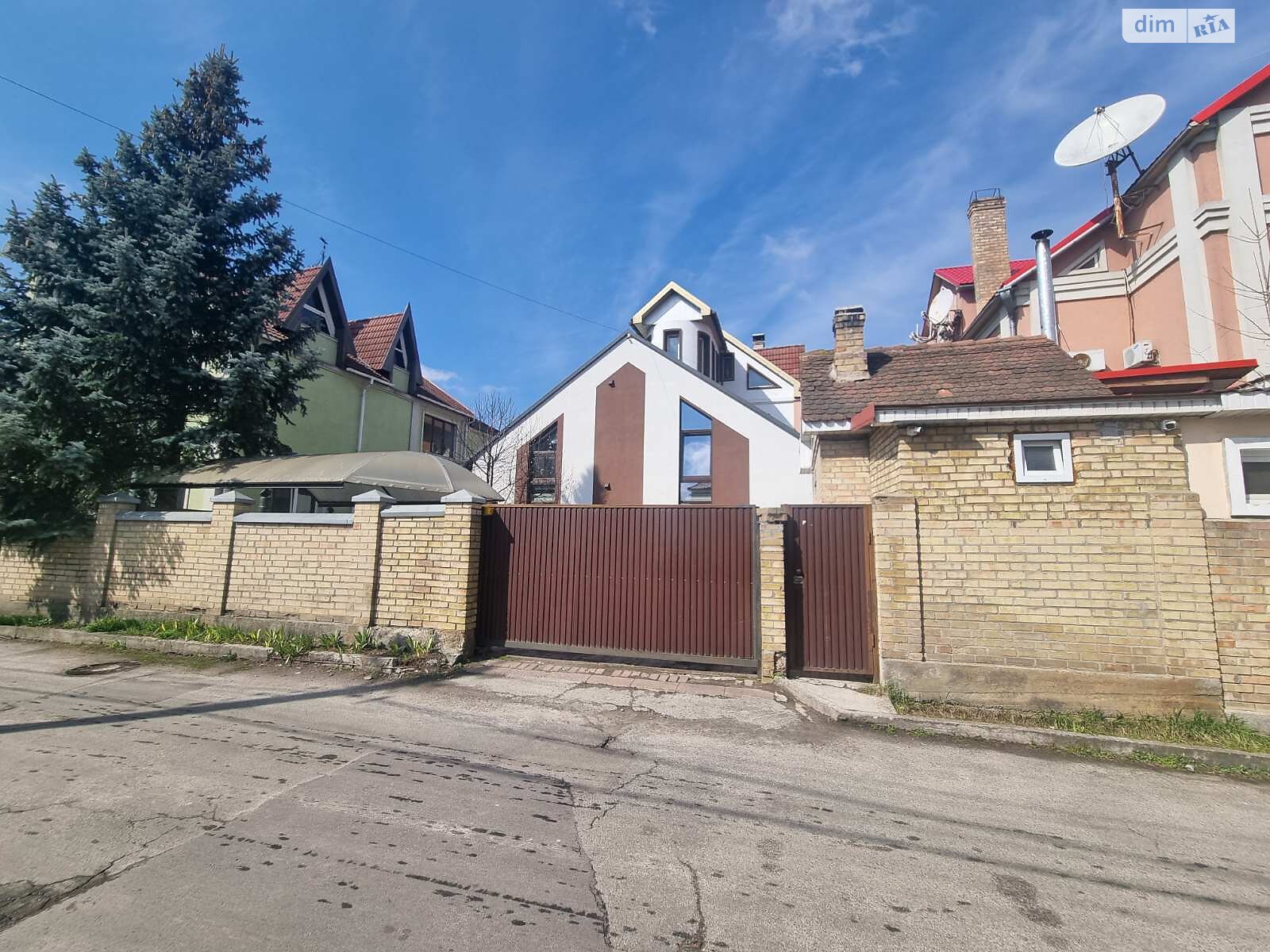 триповерховий будинок бесідка, 665 кв. м, кирпич. Здається помісячно в Києві, в районі Нижні сади фото 1 трипроверховий будинок бесідка, 665 кв. м, кирпич. Здається помісячно в Києві, в районі Нижні сади фото 1