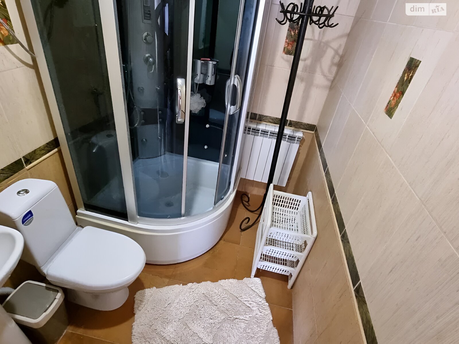 двоповерховий будинок з верандою, 160 кв. м, цегла. Здається помісячно в Києві, в районі Нижні сади фото 1 двопроверховий будинок з верандою, 160 кв. м, цегла. Здається помісячно в Києві, в районі Нижні сади фото 1