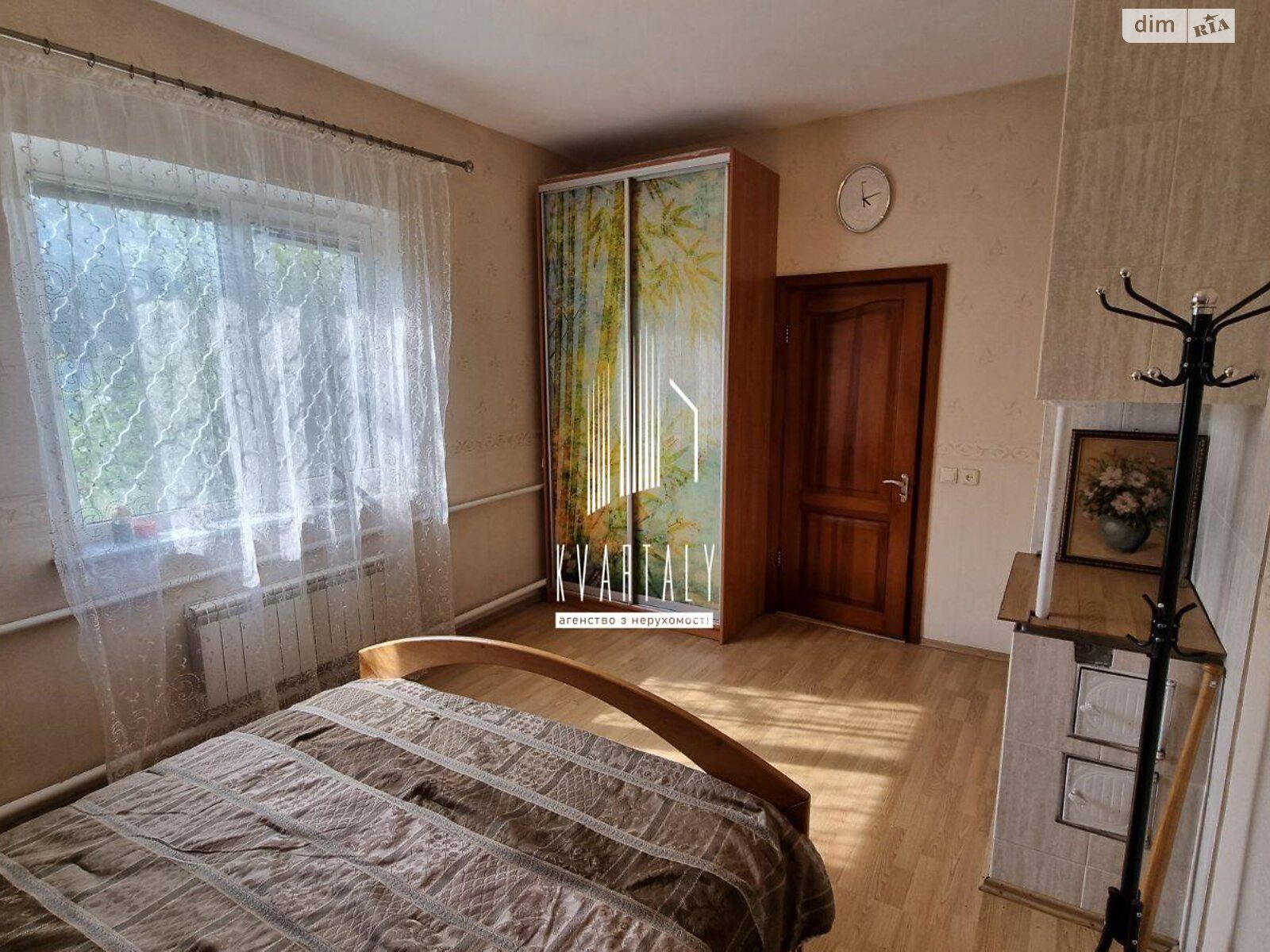 двоповерховий будинок з верандою, 200 кв. м, цегла. Здається помісячно в Києві, в районі Нижні сади фото 1 двопроверховий будинок з верандою, 200 кв. м, цегла. Здається помісячно в Києві, в районі Нижні сади фото 1