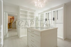 триповерховий будинок з верандою, 220 кв. м, кирпич. Здається помісячно в Києві, в районі Нижні сади фото 2 трипроверховий будинок з верандою, 220 кв. м, кирпич. Здається помісячно в Києві, в районі Нижні сади фото 2