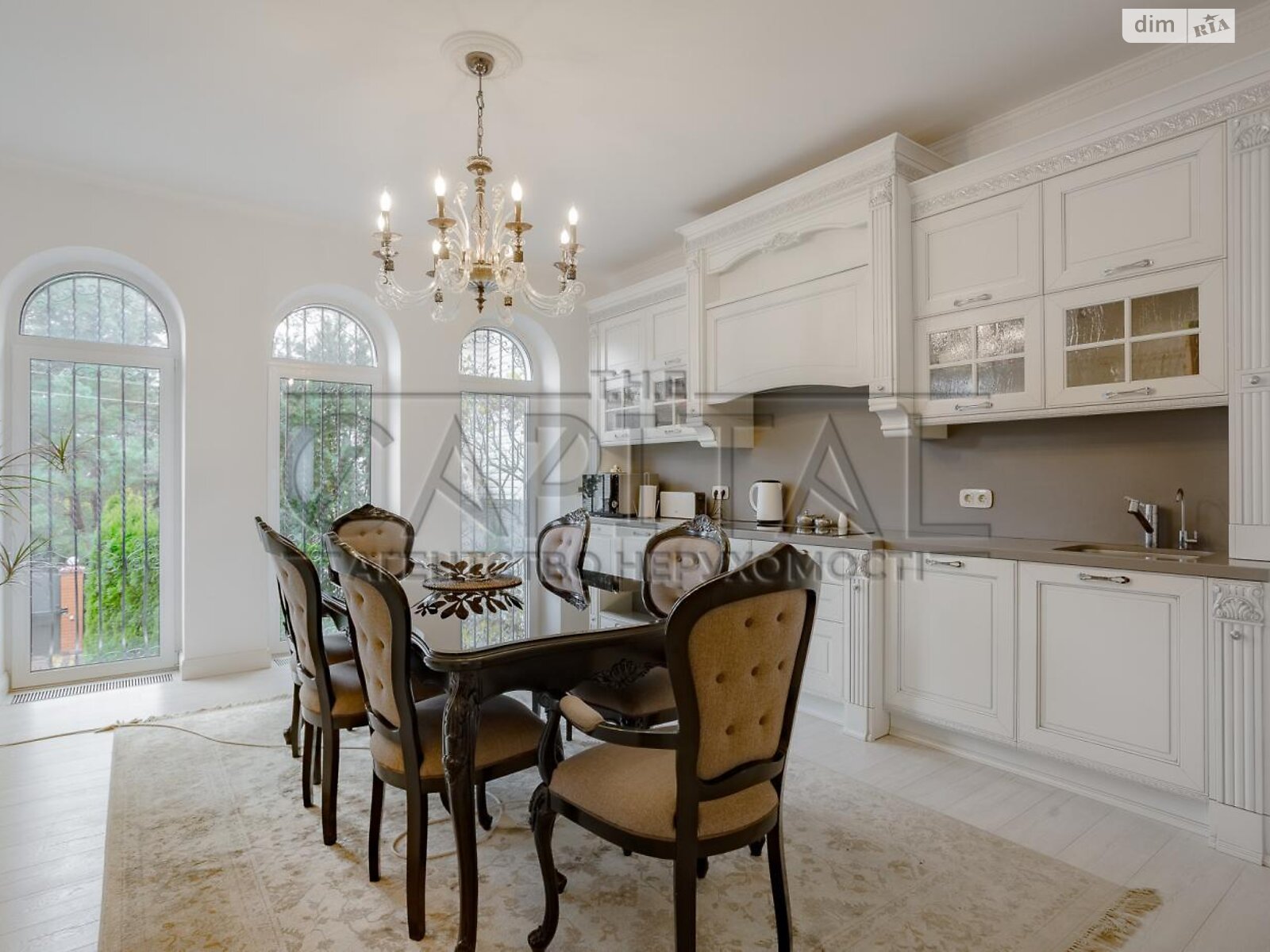 триповерховий будинок з верандою, 220 кв. м, кирпич. Здається помісячно в Києві, в районі Нижні сади фото 1 трипроверховий будинок з верандою, 220 кв. м, кирпич. Здається помісячно в Києві, в районі Нижні сади фото 1