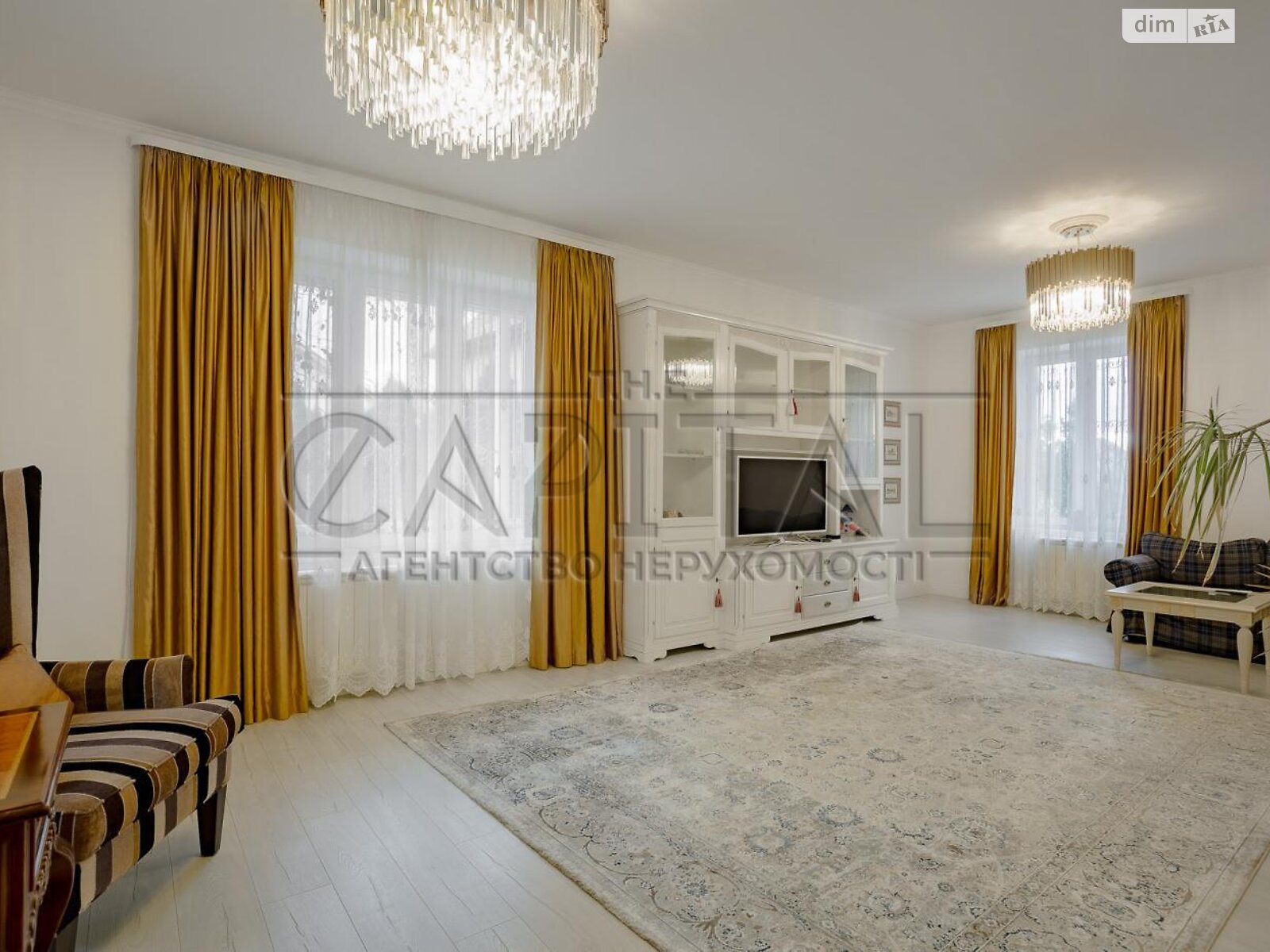 триповерховий будинок з верандою, 220 кв. м, кирпич. Здається помісячно в Києві, в районі Нижні сади фото 1 трипроверховий будинок з верандою, 220 кв. м, кирпич. Здається помісячно в Києві, в районі Нижні сади фото 1