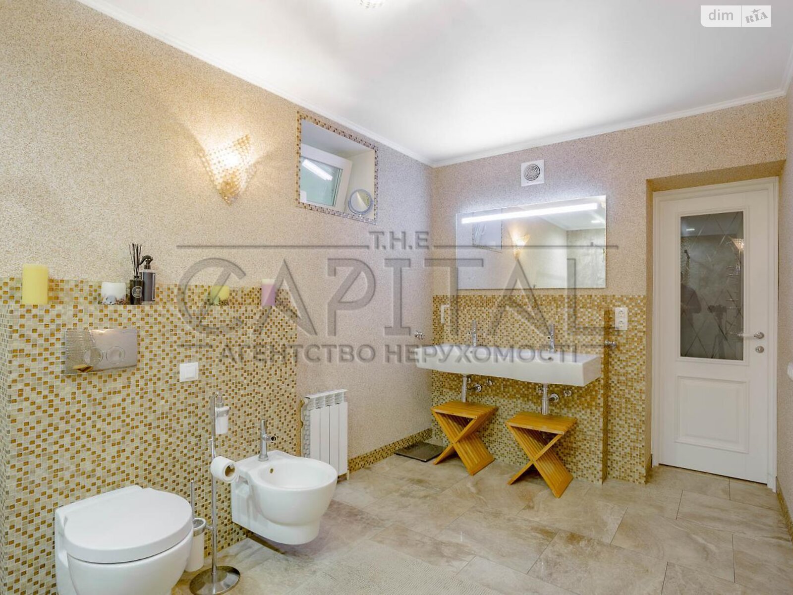 триповерховий будинок з верандою, 220 кв. м, кирпич. Здається помісячно в Києві, в районі Нижні сади фото 1 трипроверховий будинок з верандою, 220 кв. м, кирпич. Здається помісячно в Києві, в районі Нижні сади фото 1