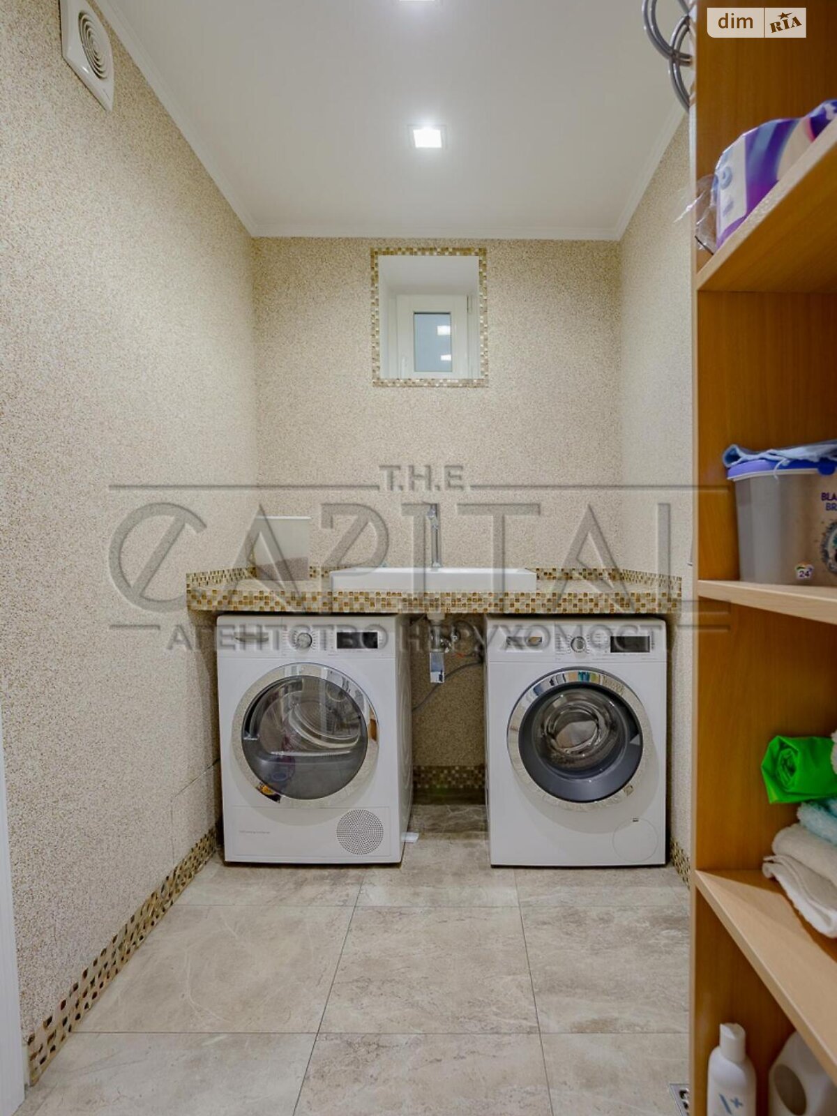 триповерховий будинок з верандою, 220 кв. м, кирпич. Здається помісячно в Києві, в районі Нижні сади фото 1 трипроверховий будинок з верандою, 220 кв. м, кирпич. Здається помісячно в Києві, в районі Нижні сади фото 1