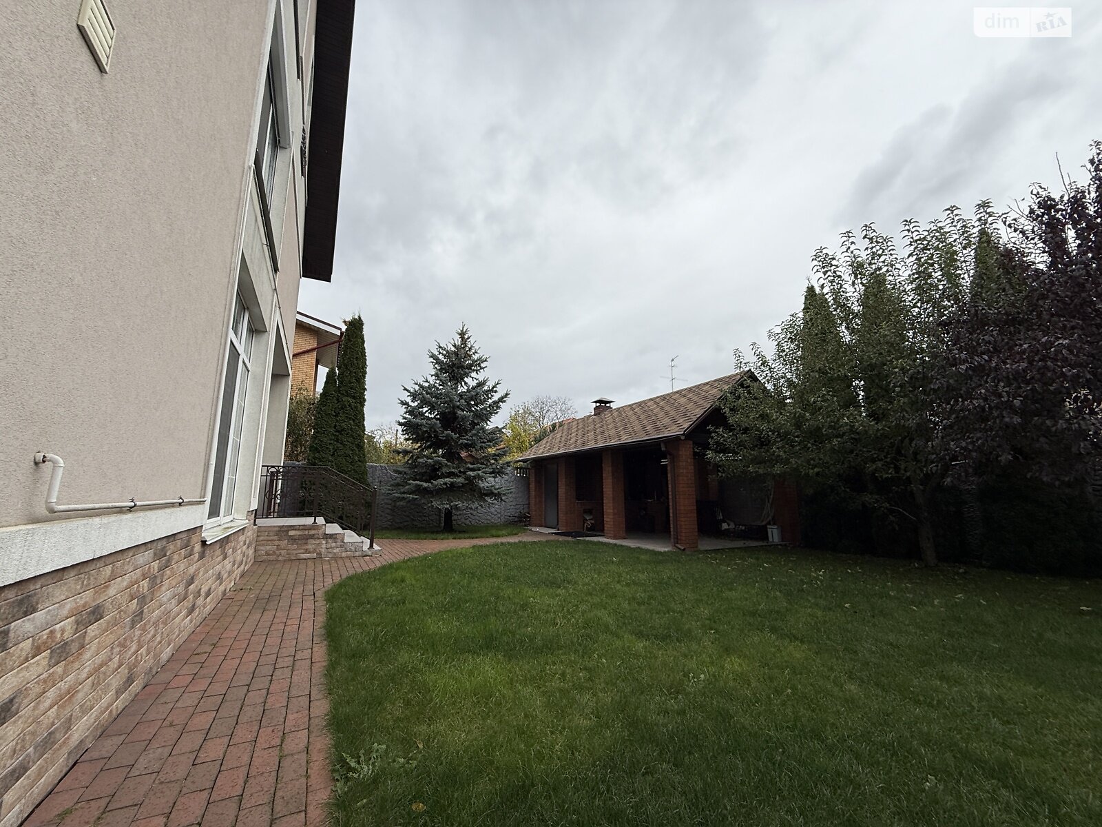 трехэтажный дом с верандой, 360 кв. м, кирпич. Сдается помесячно в Киеве, в районе Нивки фото 1