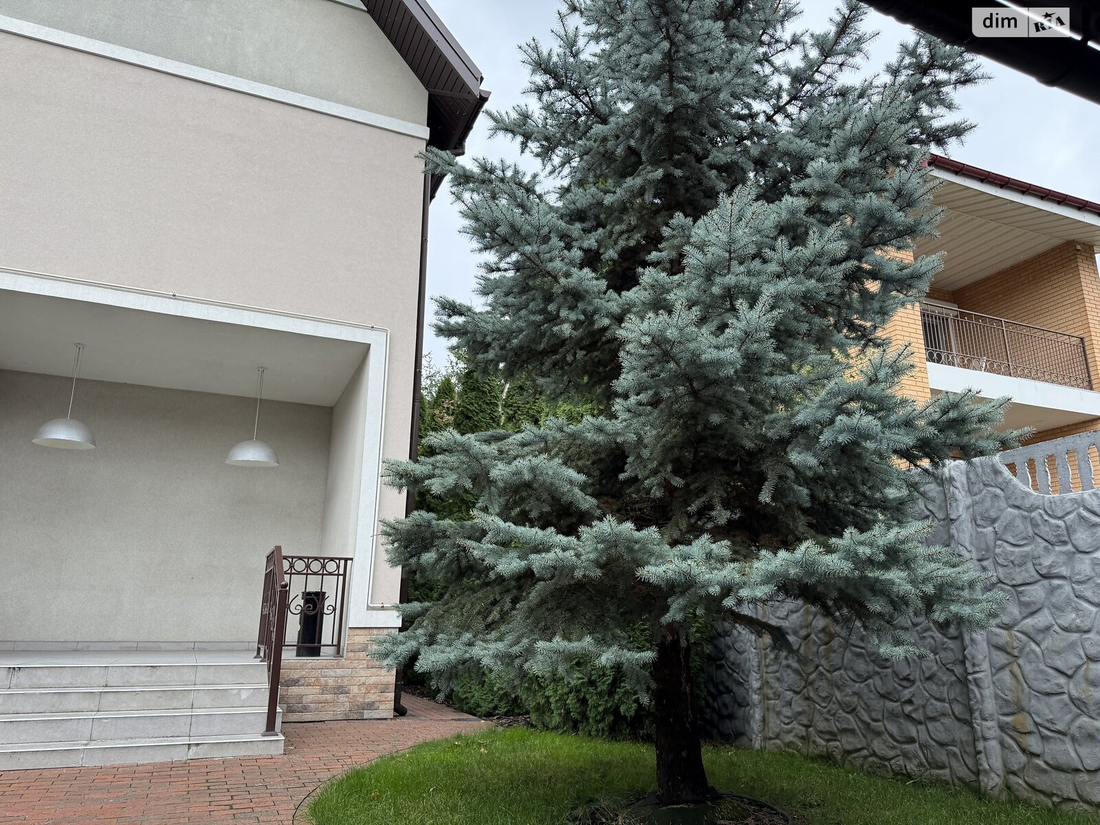 трехэтажный дом с верандой, 360 кв. м, кирпич. Сдается помесячно в Киеве, в районе Нивки фото 1