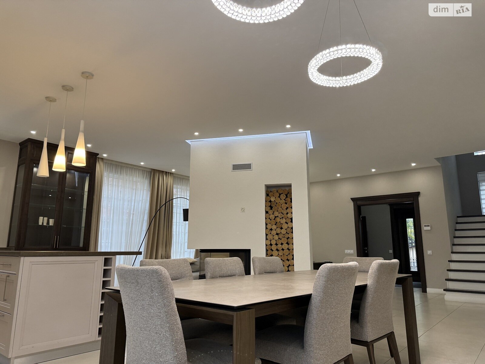 трехэтажный дом с верандой, 360 кв. м, кирпич. Сдается помесячно в Киеве, в районе Нивки фото 1