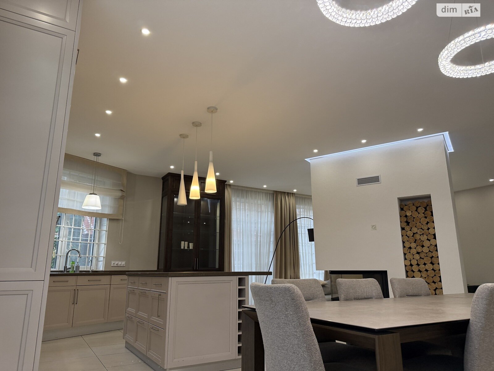 трехэтажный дом с верандой, 360 кв. м, кирпич. Сдается помесячно в Киеве, в районе Нивки фото 1