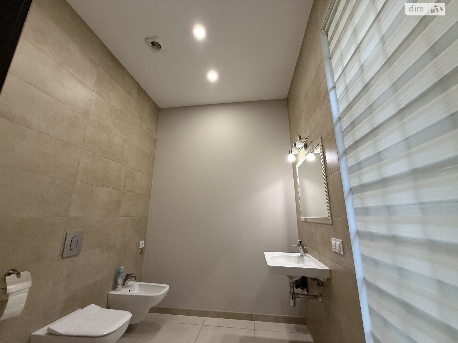 трехэтажный дом с верандой, 360 кв. м, кирпич. Сдается помесячно в Киеве, в районе Нивки фото 1