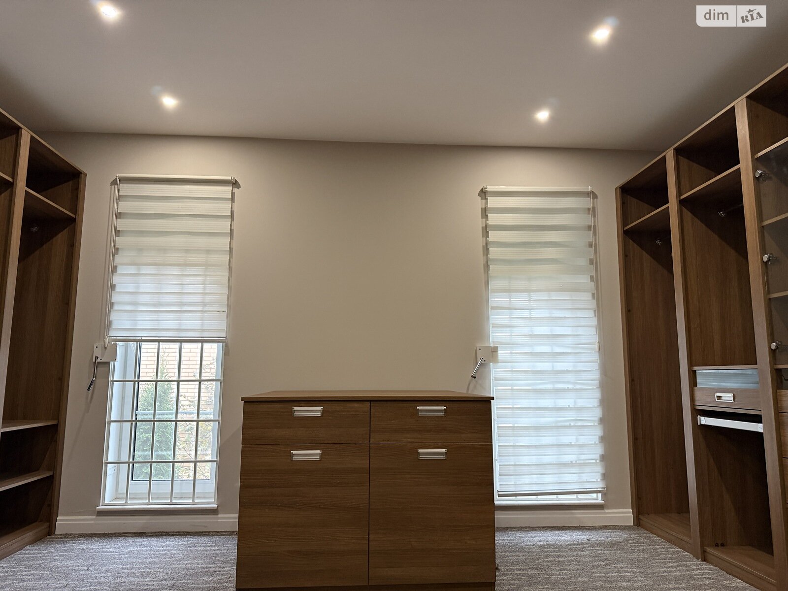 трехэтажный дом с верандой, 360 кв. м, кирпич. Сдается помесячно в Киеве, в районе Нивки фото 1