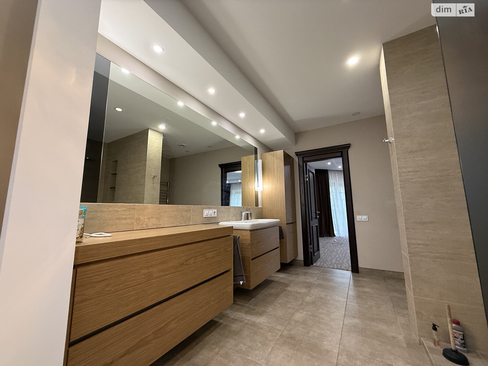 трехэтажный дом с верандой, 360 кв. м, кирпич. Сдается помесячно в Киеве, в районе Нивки фото 1