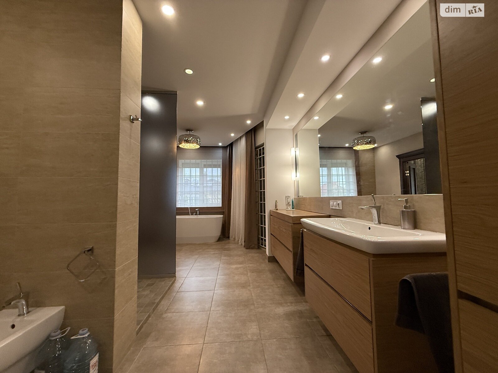 трехэтажный дом с верандой, 360 кв. м, кирпич. Сдается помесячно в Киеве, в районе Нивки фото 1