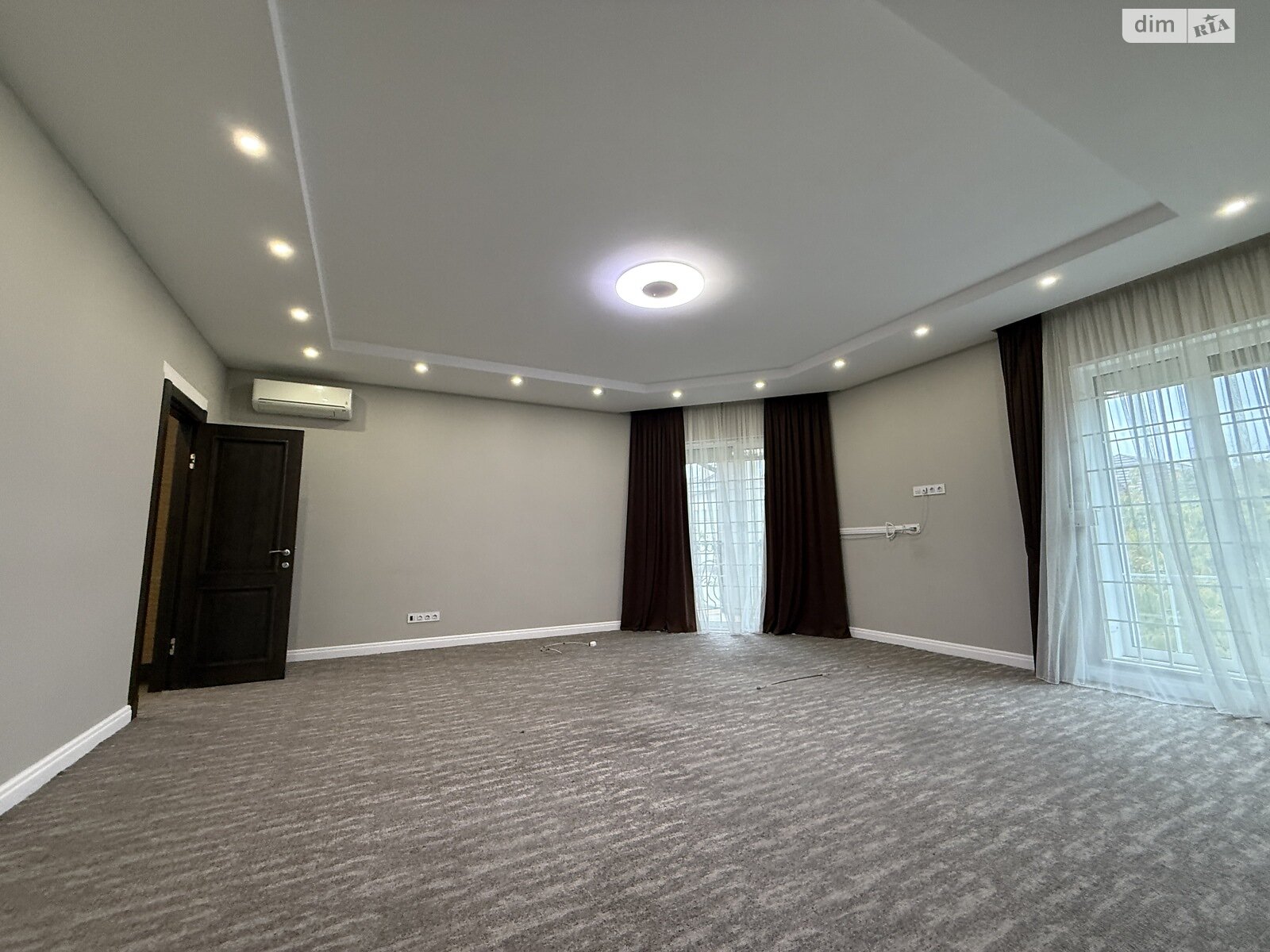 трехэтажный дом с верандой, 360 кв. м, кирпич. Сдается помесячно в Киеве, в районе Нивки фото 1