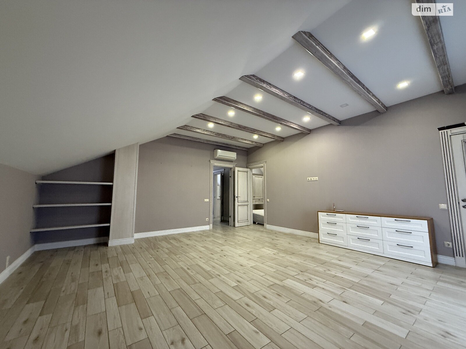 трехэтажный дом с верандой, 360 кв. м, кирпич. Сдается помесячно в Киеве, в районе Нивки фото 1