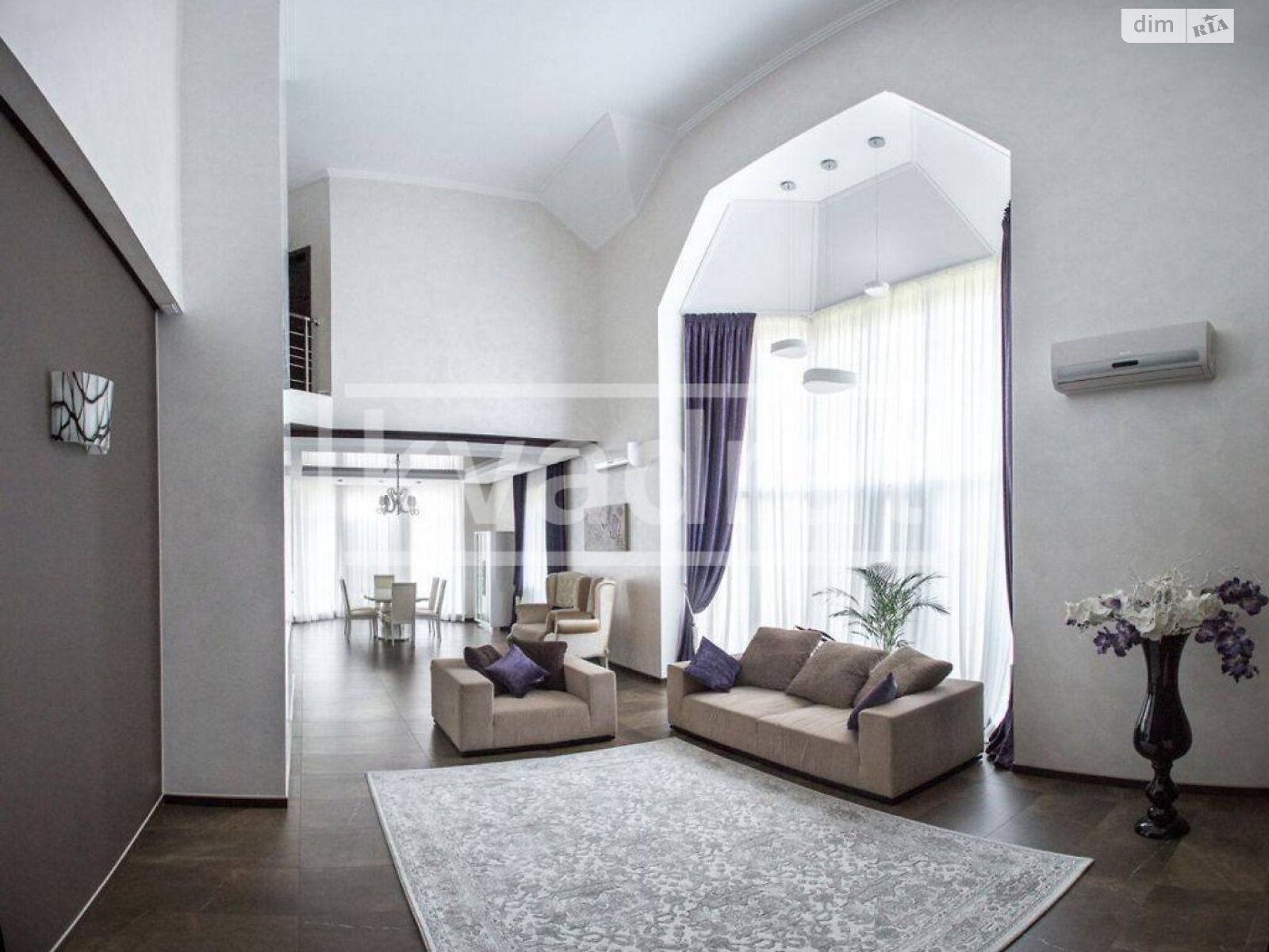 четырехэтажный дом веранда, 355 кв. м, монолитно-кирпичный. Сдается помесячно в Киеве, в районе Нивки фото 1