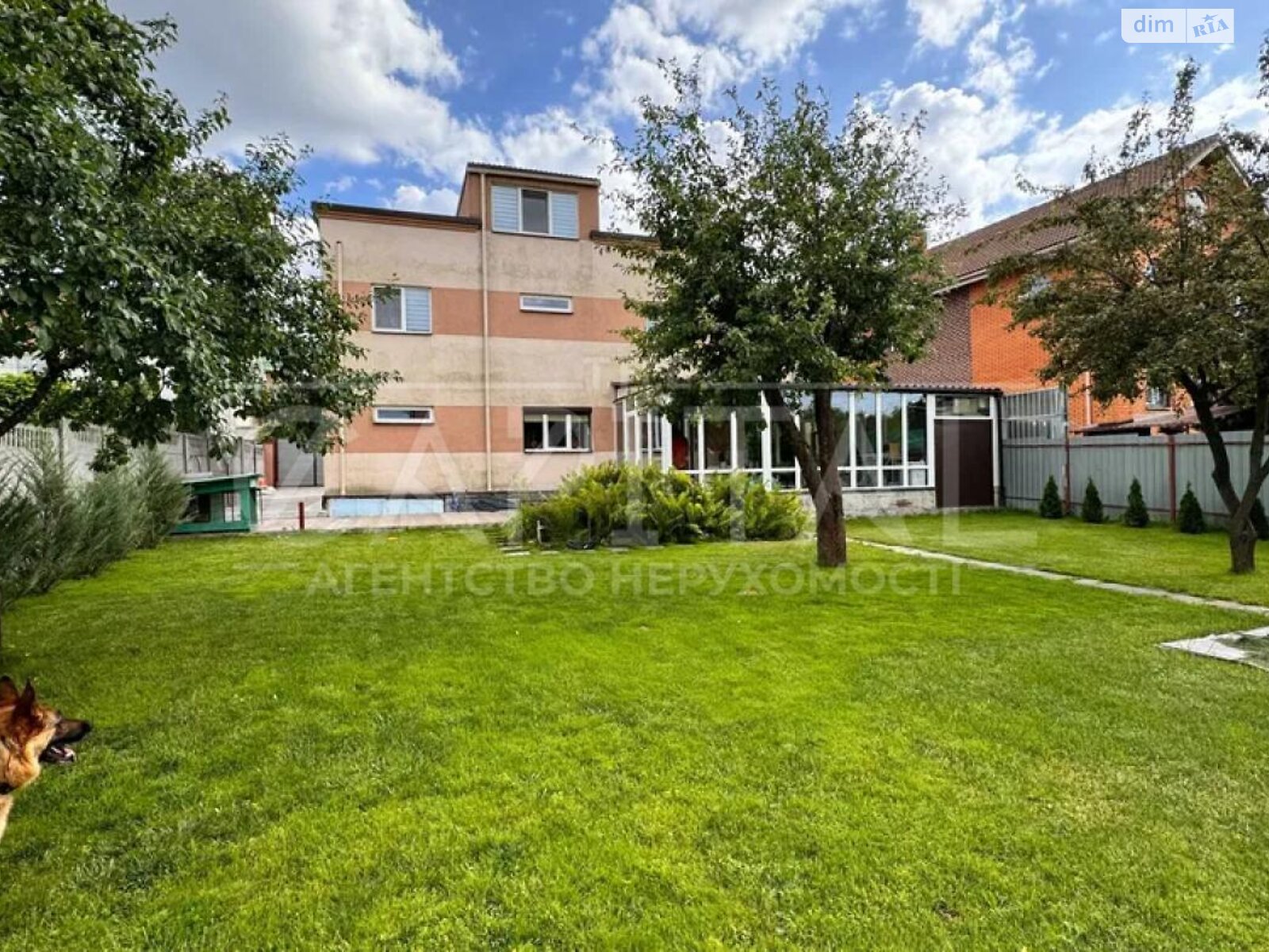 триповерховий будинок з гаражем, 222 кв. м, цегла. Здається помісячно в Києві, в районі Нивки фото 1 трипроверховий будинок з гаражем, 222 кв. м, цегла. Здається помісячно в Києві, в районі Нивки фото 1