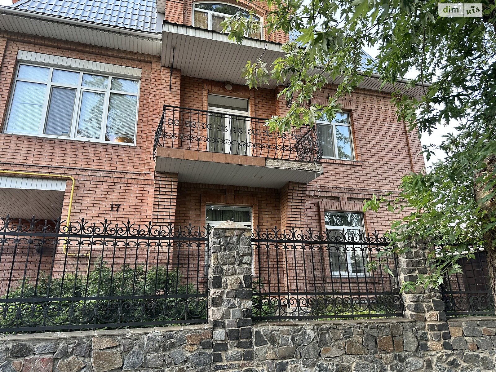 триповерховий будинок з гаражем, 450 кв. м, цегла. Здається помісячно в Києві, в районі Нивки фото 1 трипроверховий будинок з гаражем, 450 кв. м, цегла. Здається помісячно в Києві, в районі Нивки фото 1