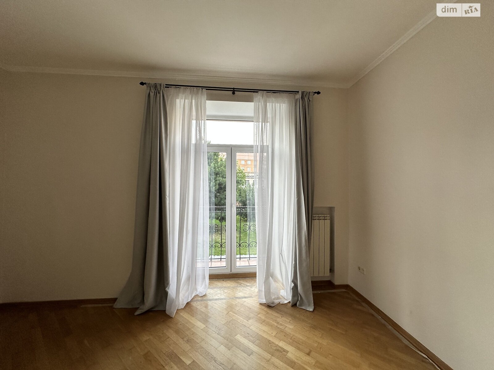 триповерховий будинок з гаражем, 450 кв. м, цегла. Здається помісячно в Києві, в районі Нивки фото 1 трипроверховий будинок з гаражем, 450 кв. м, цегла. Здається помісячно в Києві, в районі Нивки фото 1
