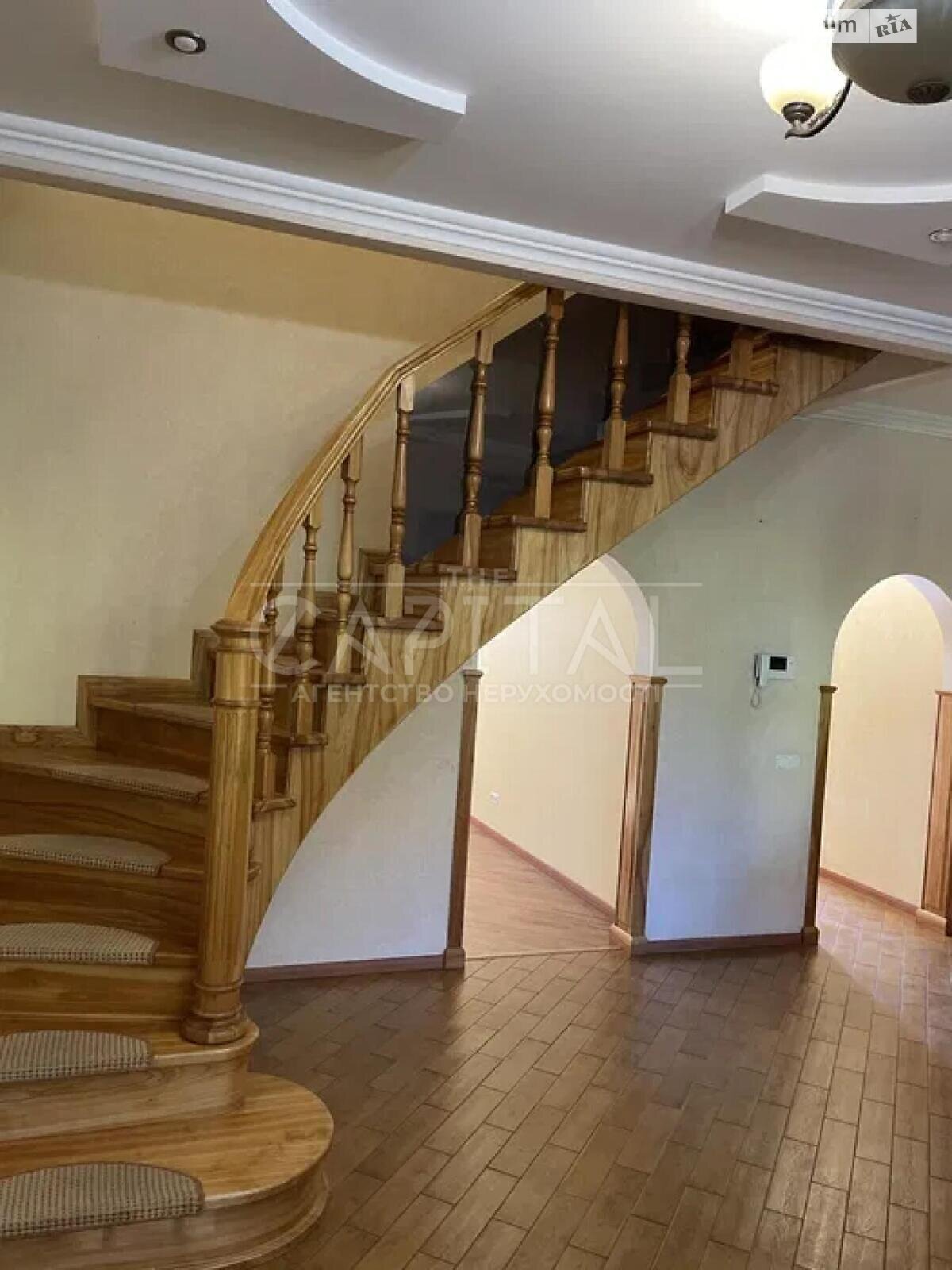 двухэтажный дом с верандой, 198 кв. м, кирпич. Сдается помесячно в Киеве, в районе Нивки фото 1