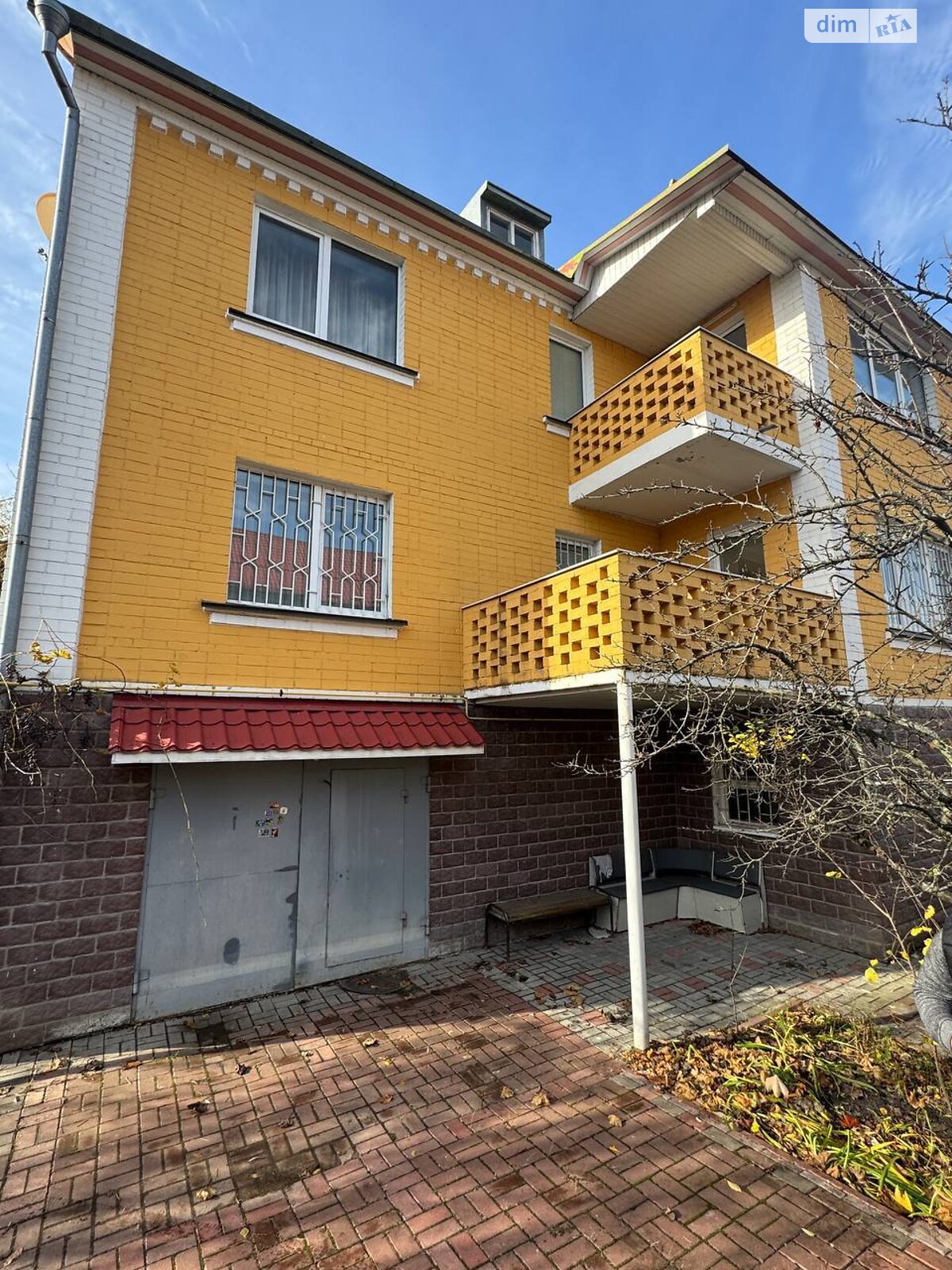 триповерховий будинок з балконом, 310 кв. м, цегла. Здається помісячно в Києві, в районі undefined фото 1 трипроверховий будинок з балконом, 310 кв. м, цегла. Здається помісячно в Києві, в районі undefined фото 1