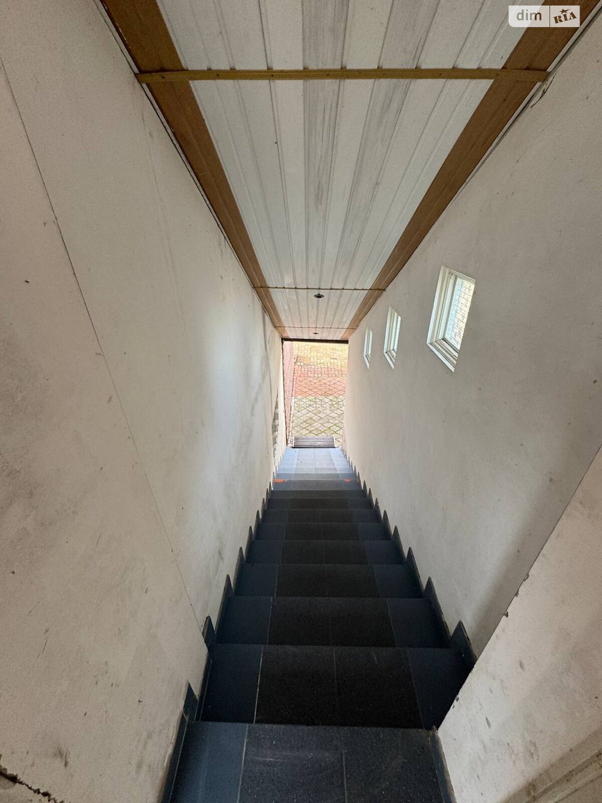 триповерховий будинок з балконом, 310 кв. м, цегла. Здається помісячно в Києві, в районі undefined фото 1 трипроверховий будинок з балконом, 310 кв. м, цегла. Здається помісячно в Києві, в районі undefined фото 1