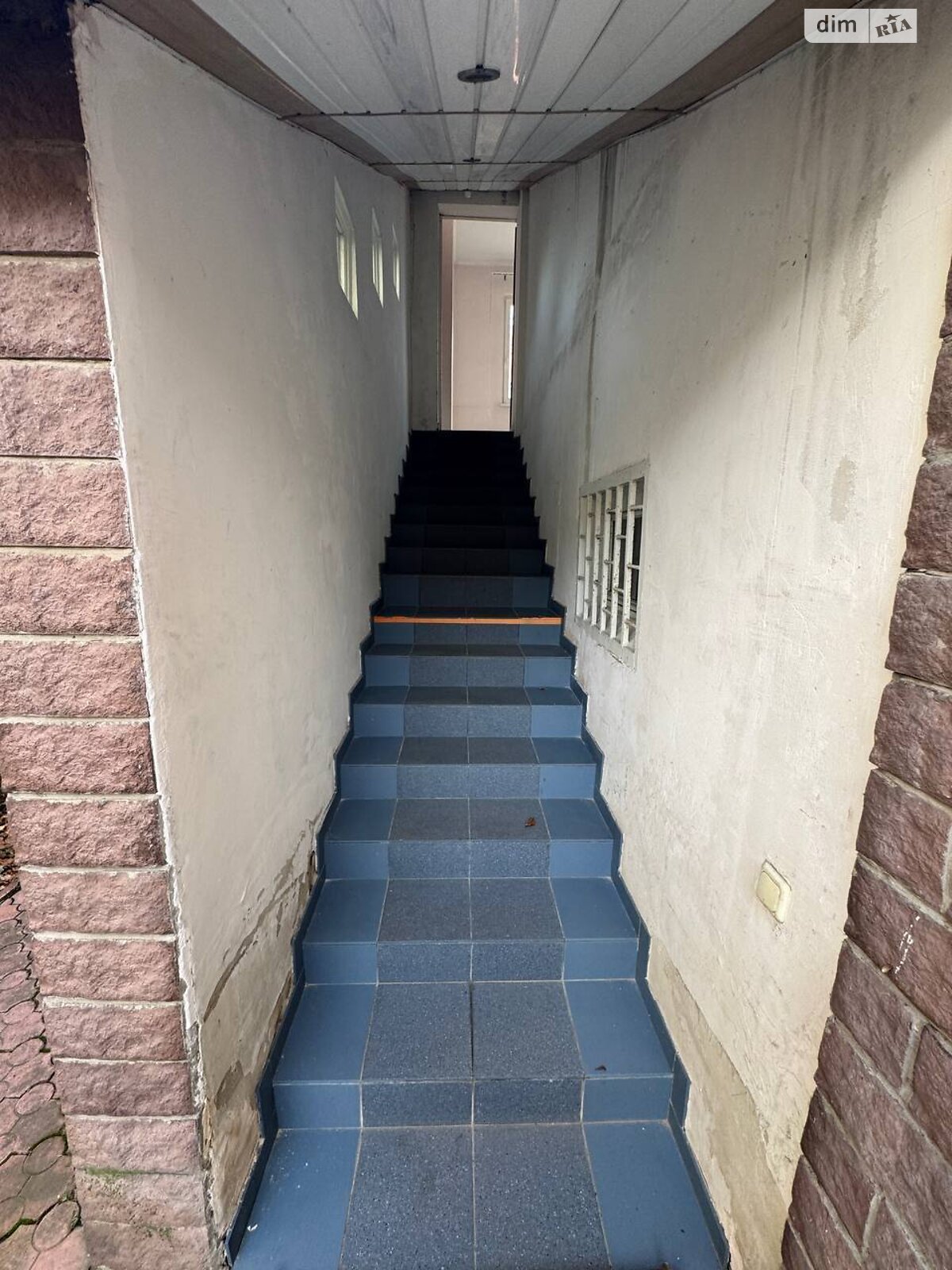 триповерховий будинок з балконом, 310 кв. м, цегла. Здається помісячно в Києві, в районі undefined фото 1 трипроверховий будинок з балконом, 310 кв. м, цегла. Здається помісячно в Києві, в районі undefined фото 1