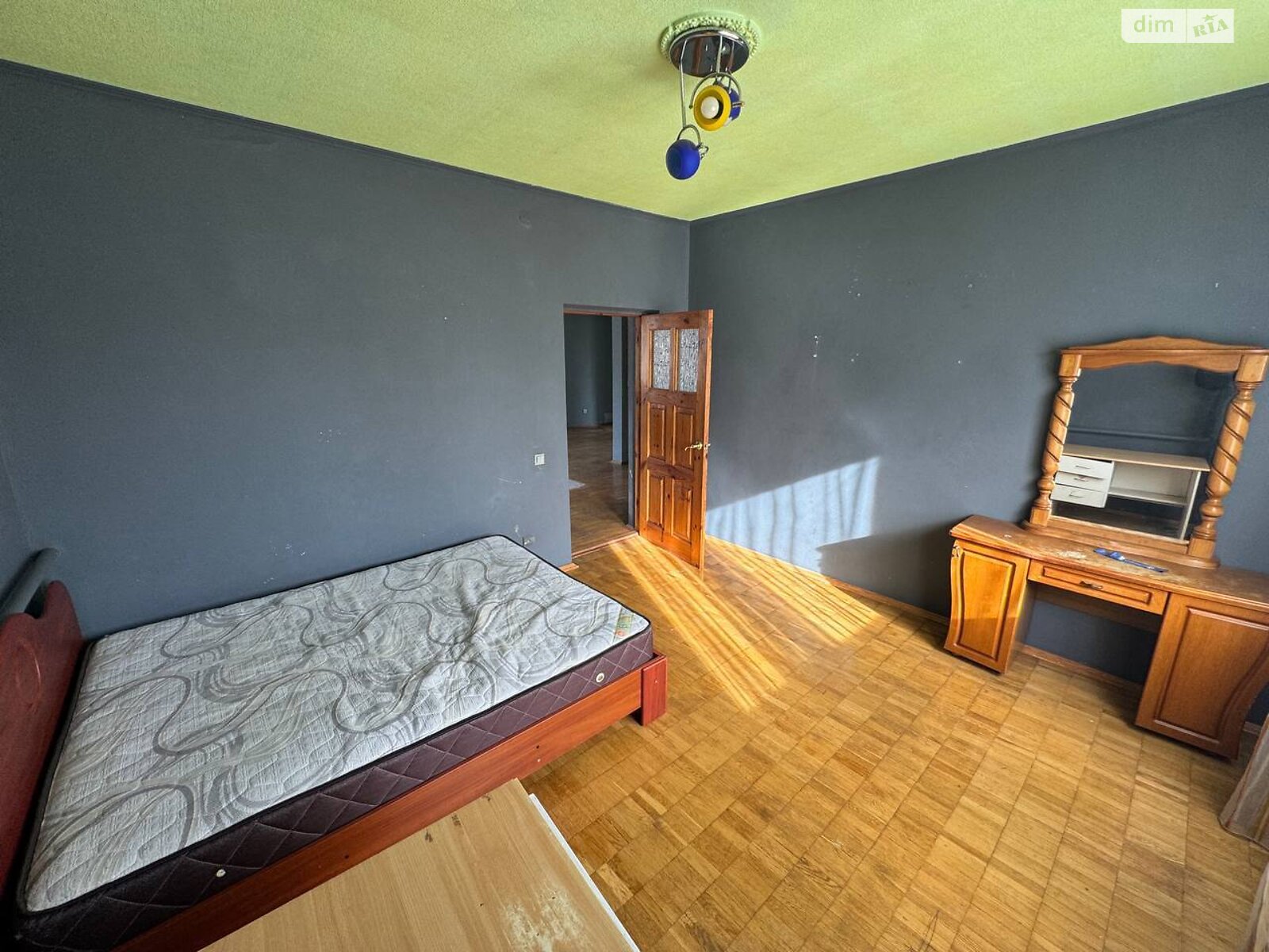 триповерховий будинок з балконом, 310 кв. м, цегла. Здається помісячно в Києві, в районі undefined фото 1 трипроверховий будинок з балконом, 310 кв. м, цегла. Здається помісячно в Києві, в районі undefined фото 1