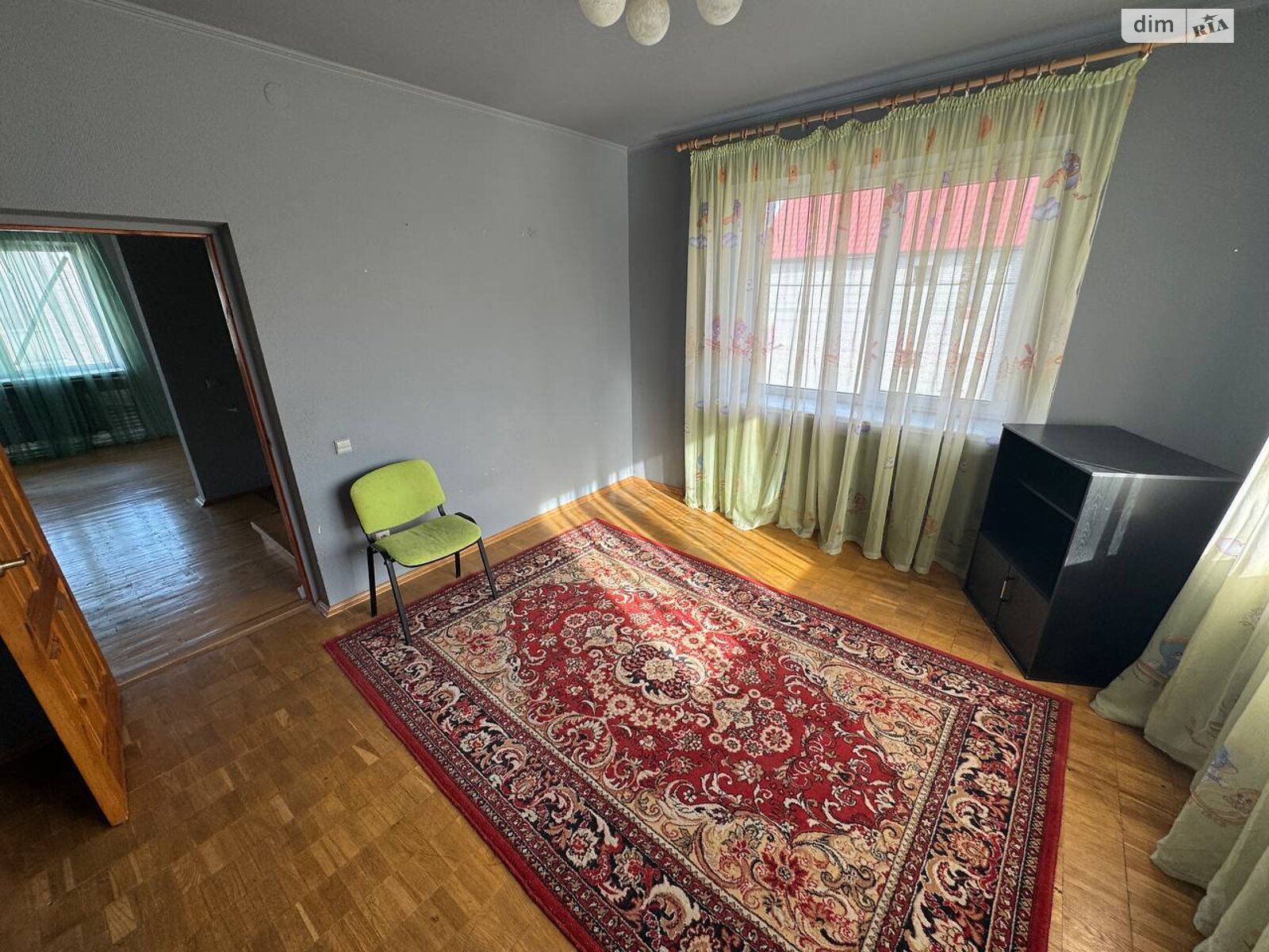 триповерховий будинок з балконом, 310 кв. м, цегла. Здається помісячно в Києві, в районі undefined фото 1 трипроверховий будинок з балконом, 310 кв. м, цегла. Здається помісячно в Києві, в районі undefined фото 1