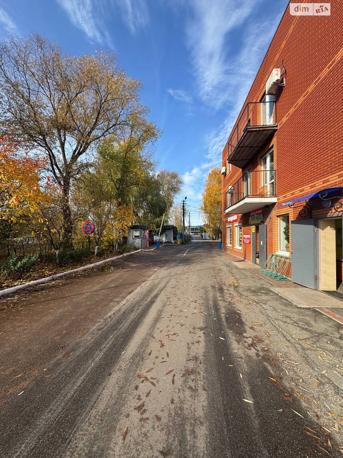 триповерховий будинок з балконом, 310 кв. м, цегла. Здається помісячно в Києві, в районі undefined фото 1 трипроверховий будинок з балконом, 310 кв. м, цегла. Здається помісячно в Києві, в районі undefined фото 1