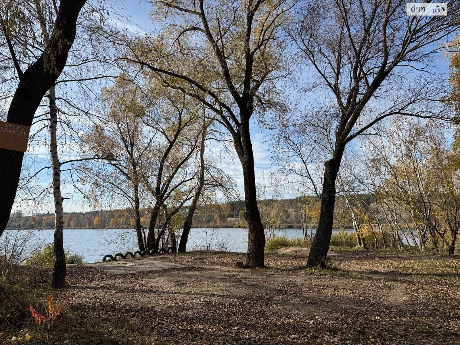 триповерховий будинок з балконом, 310 кв. м, цегла. Здається помісячно в Києві, в районі undefined фото 1 трипроверховий будинок з балконом, 310 кв. м, цегла. Здається помісячно в Києві, в районі undefined фото 1