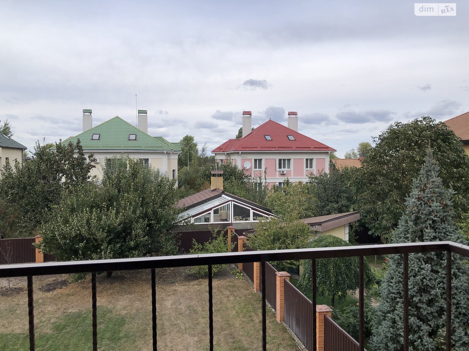 трехэтажный дом с гаражом, 438 кв. м, кирпич. Сдается помесячно в Киеве, в районе Оболонь фото 1