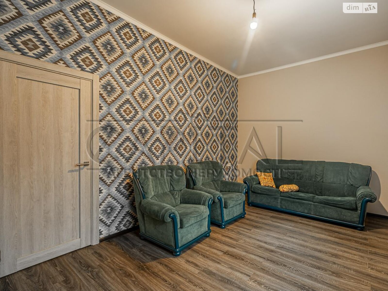 двухэтажный дом, 125 кв. м, кирпич. Сдается помесячно в Киеве, в районе Оболонский фото 1 двухэтажный дом, 125 кв. м, кирпич. Сдается помесячно в Киеве, в районе Оболонский фото 1