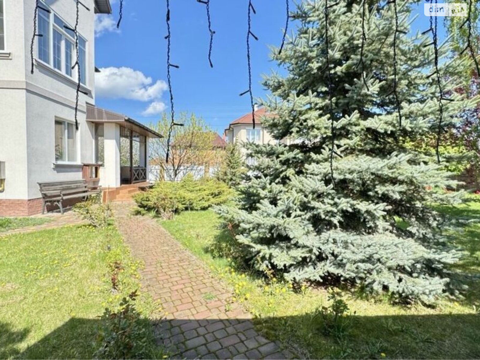 трехэтажный дом, 200 кв. м, кирпич. Сдается помесячно в Киеве, в районе Оболонский фото 1 трехэтажный дом, 200 кв. м, кирпич. Сдается помесячно в Киеве, в районе Оболонский фото 1