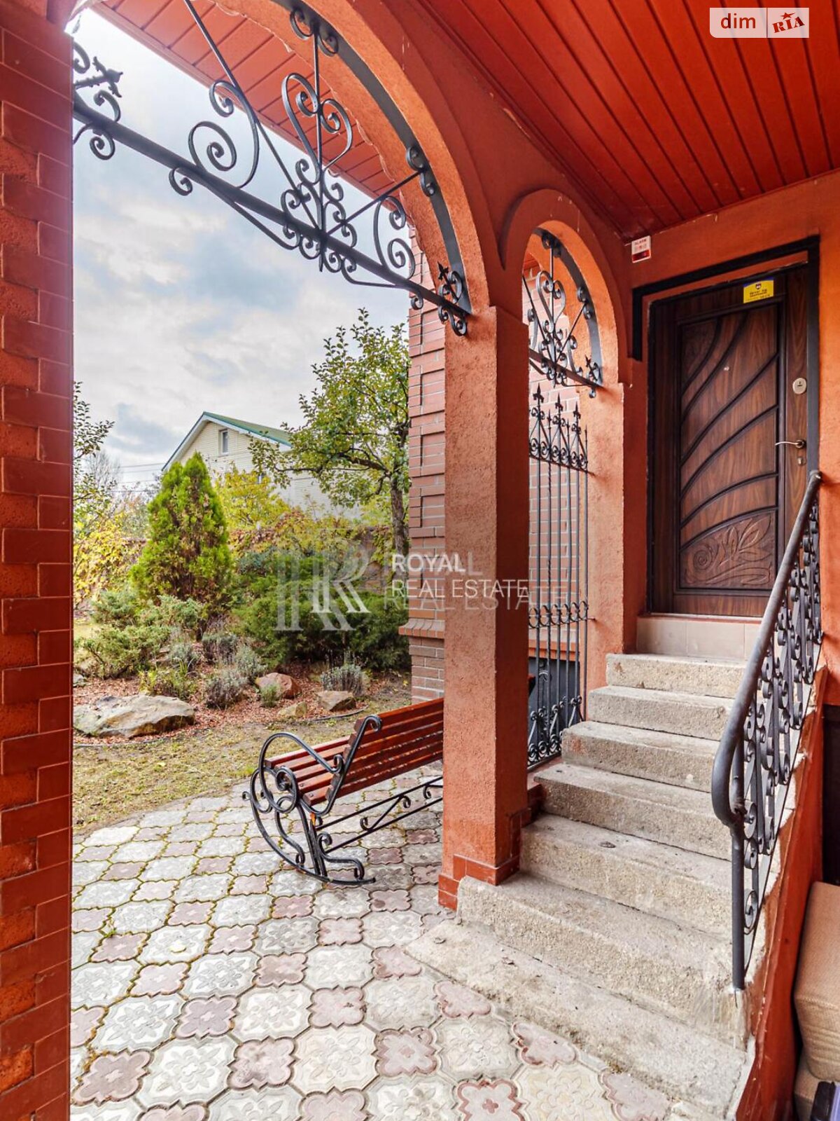 двухэтажный дом, 300 кв. м, кирпич. Сдается помесячно в Киеве, в районе Оболонский фото 1 двухэтажный дом, 300 кв. м, кирпич. Сдается помесячно в Киеве, в районе Оболонский фото 1