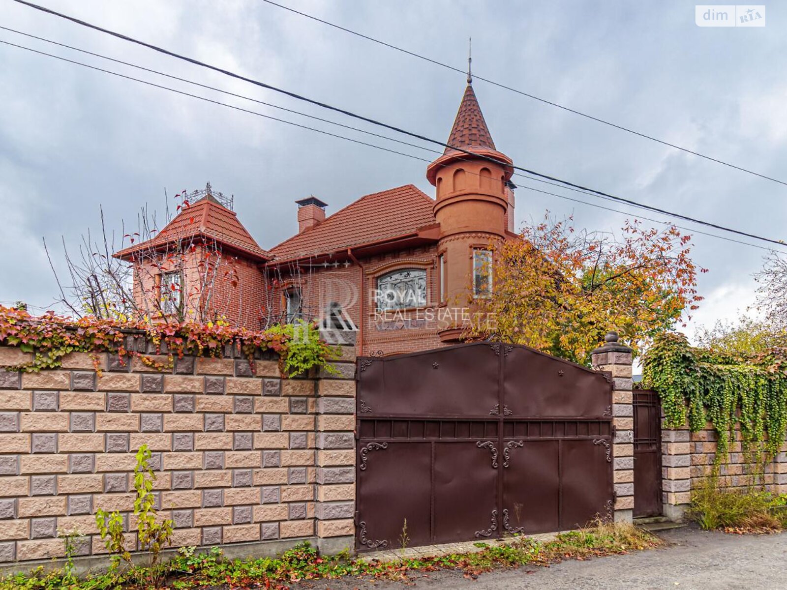 двухэтажный дом, 300 кв. м, кирпич. Сдается помесячно в Киеве, в районе Оболонский фото 1 двухэтажный дом, 300 кв. м, кирпич. Сдается помесячно в Киеве, в районе Оболонский фото 1