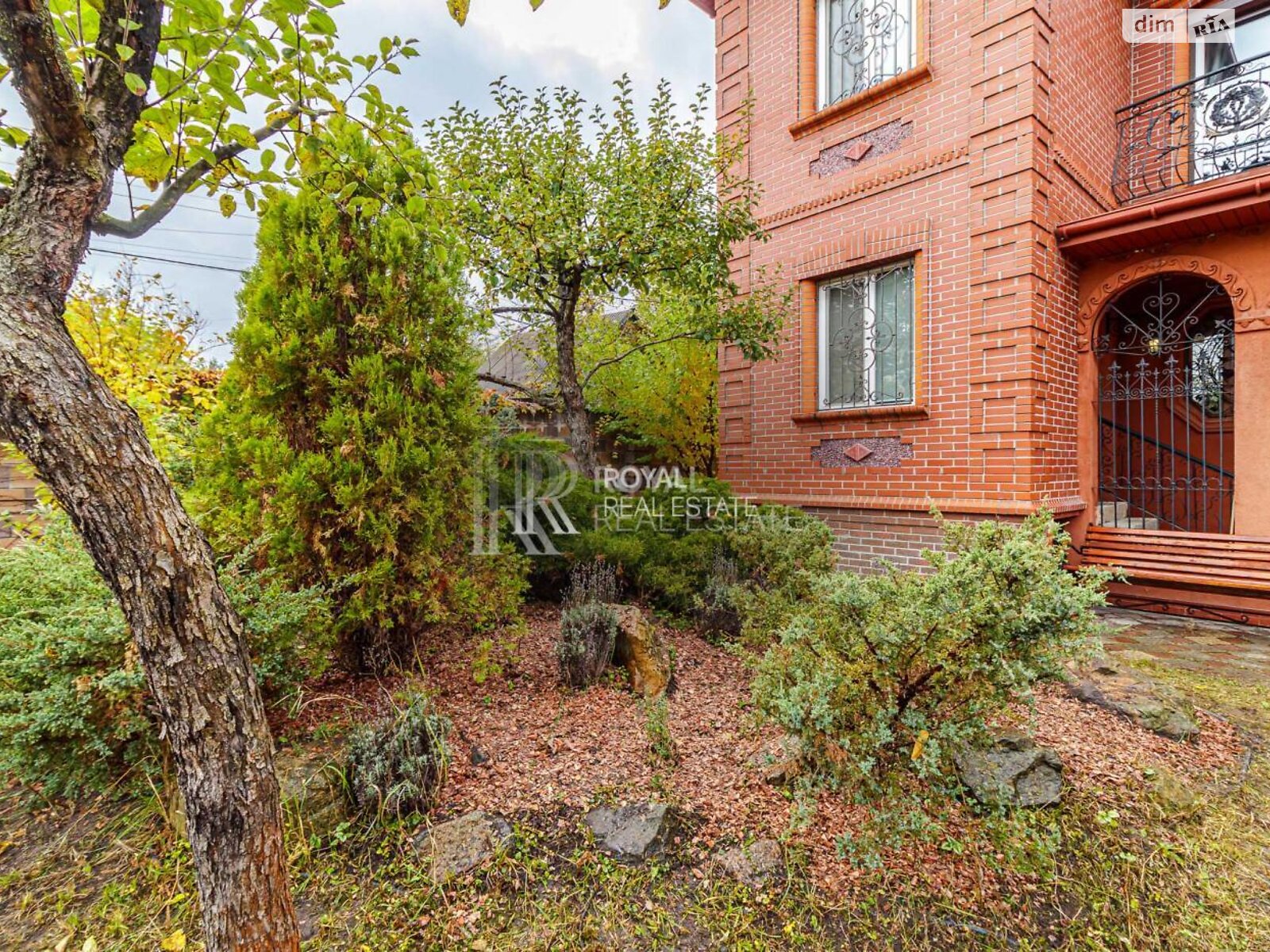 двухэтажный дом, 300 кв. м, кирпич. Сдается помесячно в Киеве, в районе Оболонский фото 1 двухэтажный дом, 300 кв. м, кирпич. Сдается помесячно в Киеве, в районе Оболонский фото 1