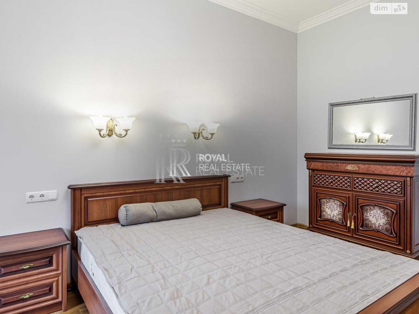 двухэтажный дом, 300 кв. м, кирпич. Сдается помесячно в Киеве, в районе Оболонский фото 1 двухэтажный дом, 300 кв. м, кирпич. Сдается помесячно в Киеве, в районе Оболонский фото 1