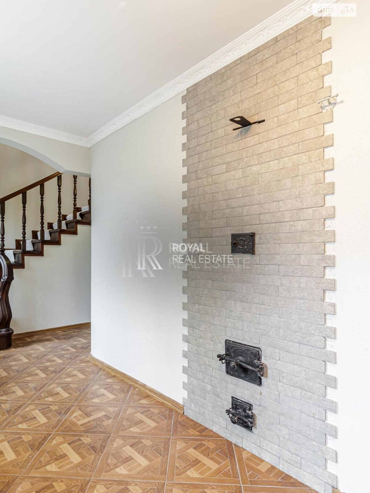 двухэтажный дом, 300 кв. м, кирпич. Сдается помесячно в Киеве, в районе Оболонский фото 1 двухэтажный дом, 300 кв. м, кирпич. Сдается помесячно в Киеве, в районе Оболонский фото 1