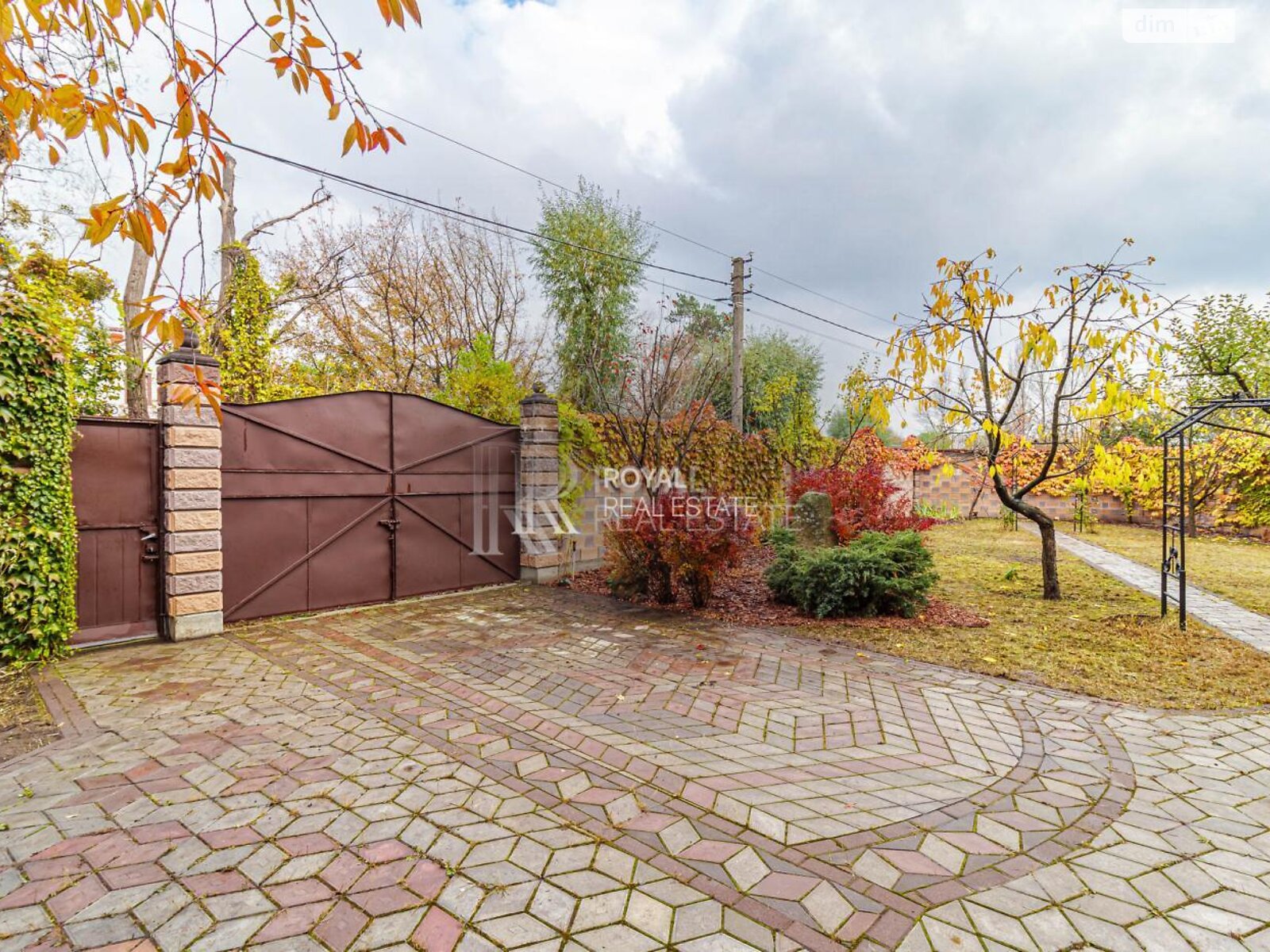 двухэтажный дом, 300 кв. м, кирпич. Сдается помесячно в Киеве, в районе Оболонский фото 1 двухэтажный дом, 300 кв. м, кирпич. Сдается помесячно в Киеве, в районе Оболонский фото 1