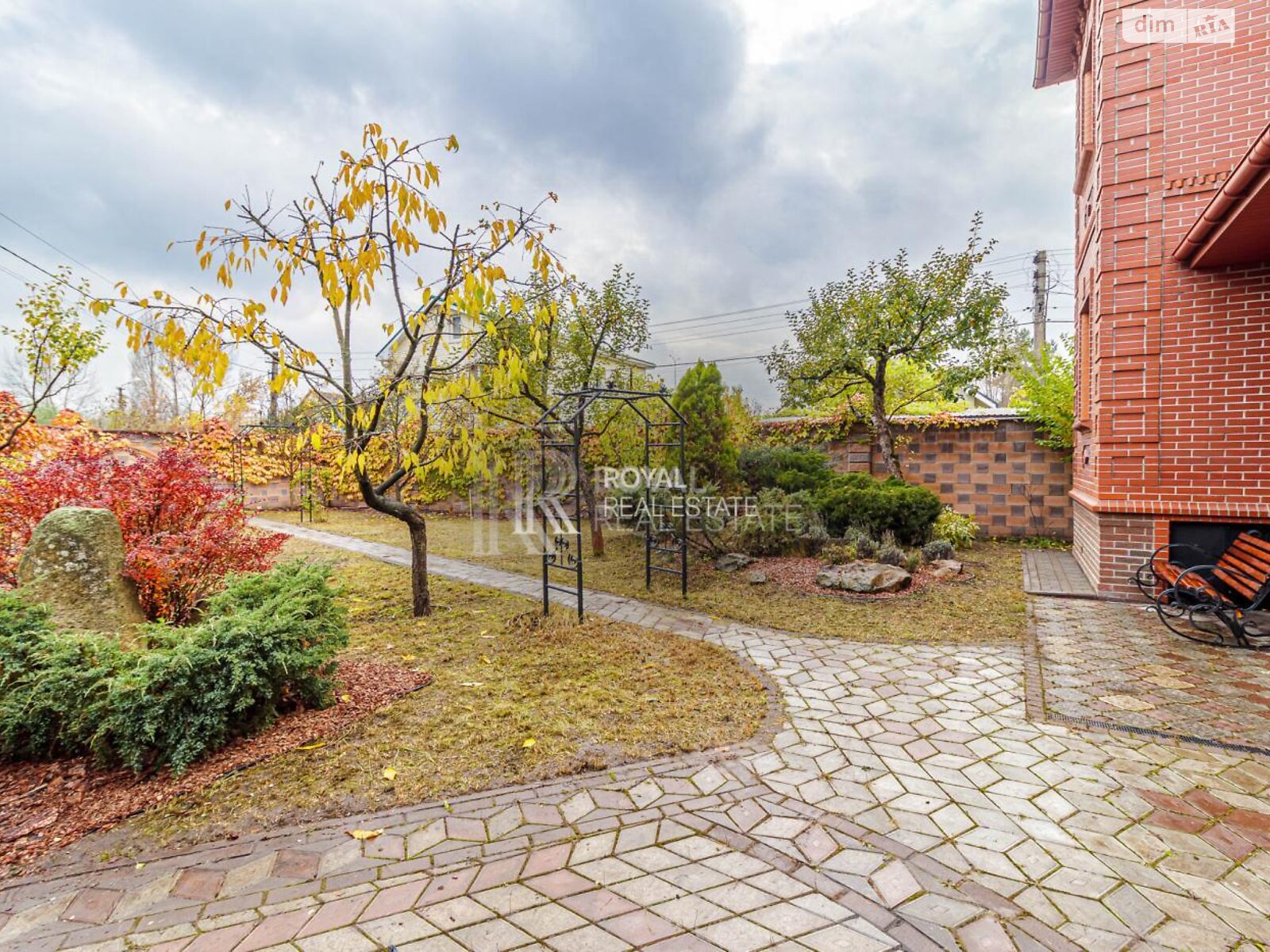 двопроверховий будинок, 200 кв. м, кирпич. Здається помісячно в Києві, в районі Оболонський фото 1