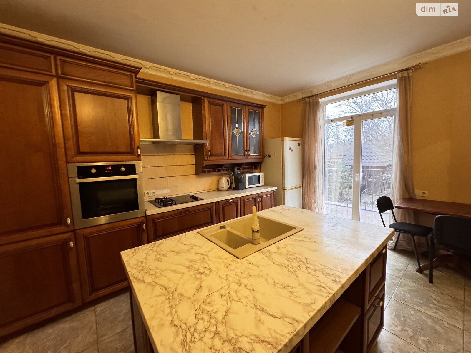 трипроверховий будинок з балконом, 267 кв. м, газобетон. Здається помісячно в Києві, в районі Нижні сади фото 1