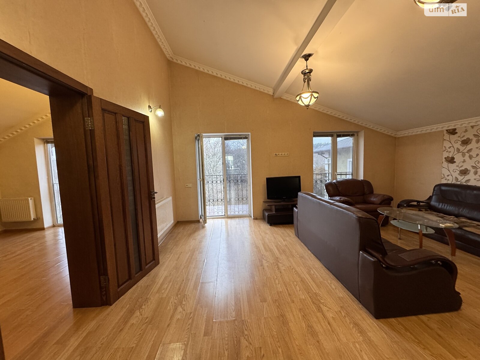 трипроверховий будинок з балконом, 267 кв. м, газобетон. Здається помісячно в Києві, в районі Нижні сади фото 1