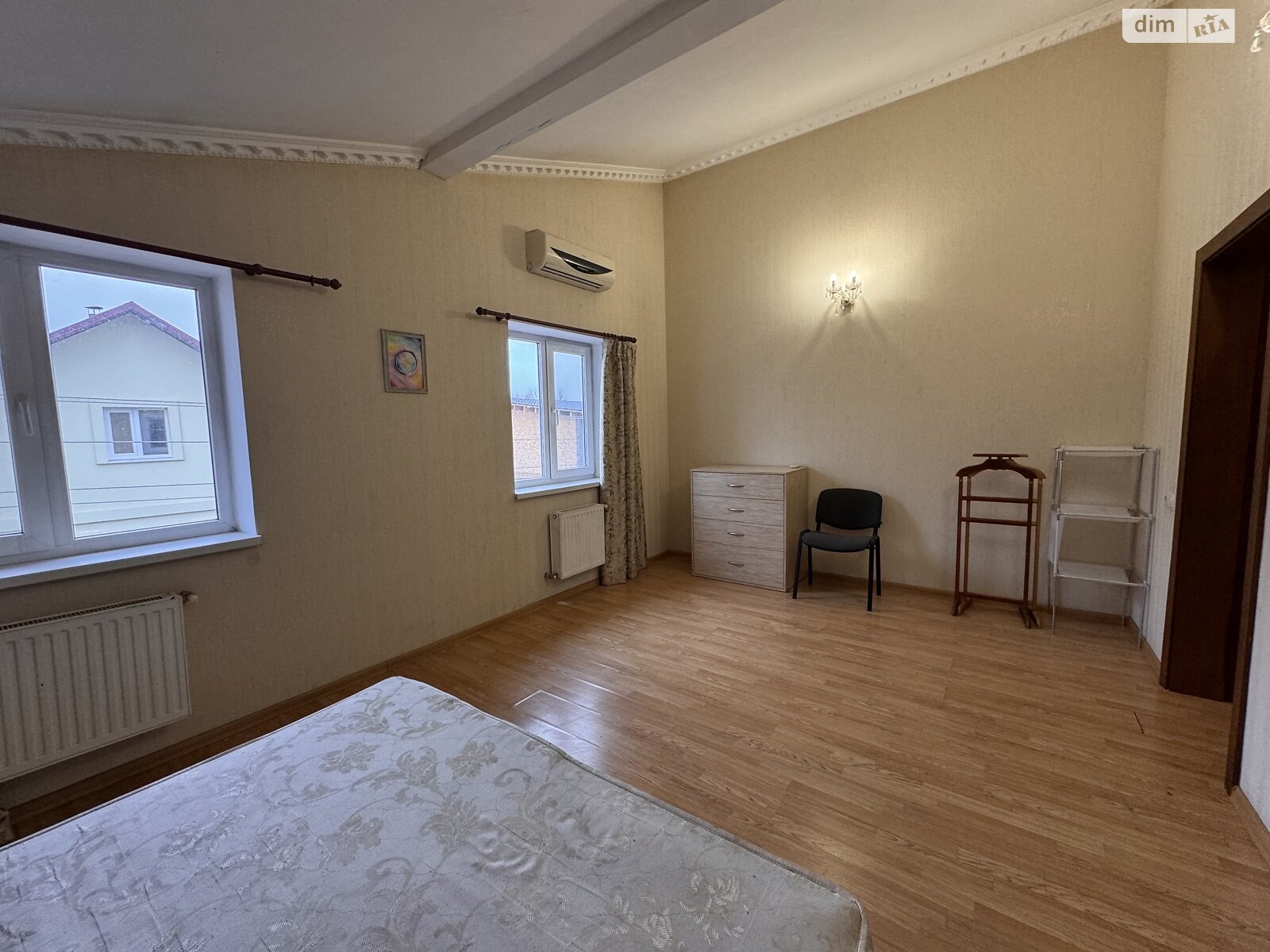 трипроверховий будинок з балконом, 267 кв. м, газобетон. Здається помісячно в Києві, в районі Нижні сади фото 1