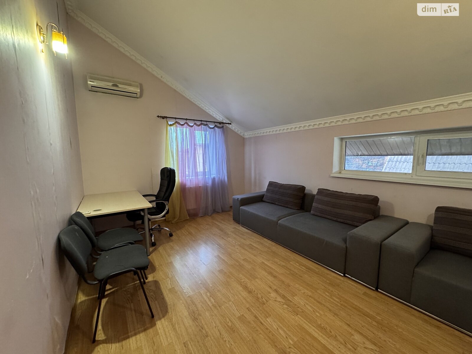 трипроверховий будинок з балконом, 267 кв. м, газобетон. Здається помісячно в Києві, в районі Нижні сади фото 1