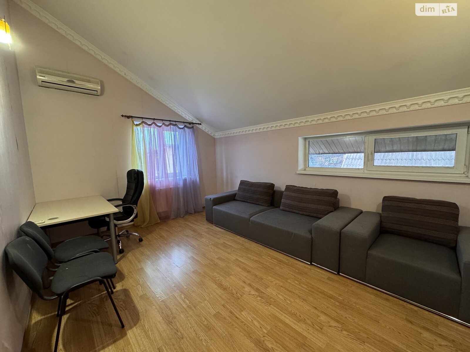 трипроверховий будинок з балконом, 267 кв. м, газобетон. Здається помісячно в Києві, в районі Нижні сади фото 1