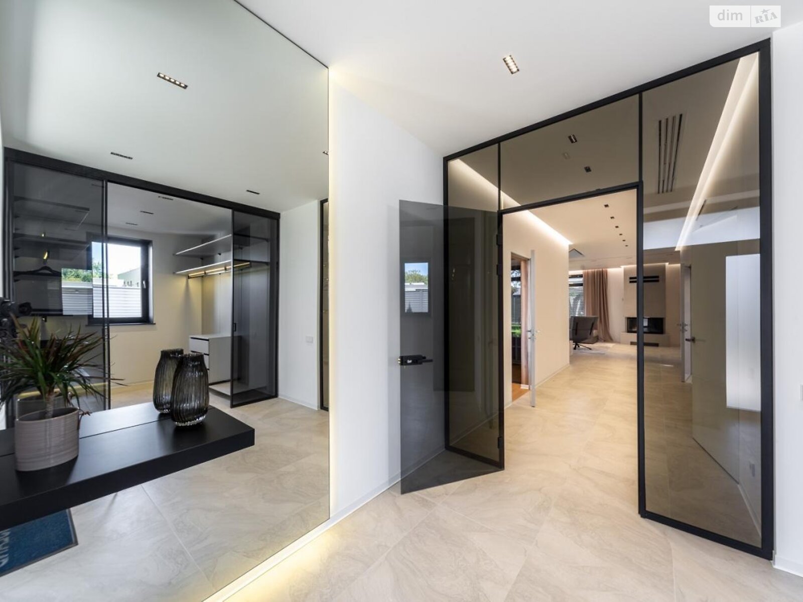 двоповерховий будинок, 302 кв. м, цегла. Здається помісячно в Києві фото 1 двоповерховий будинок, 302 кв. м, цегла. Здається помісячно в Києві фото 1