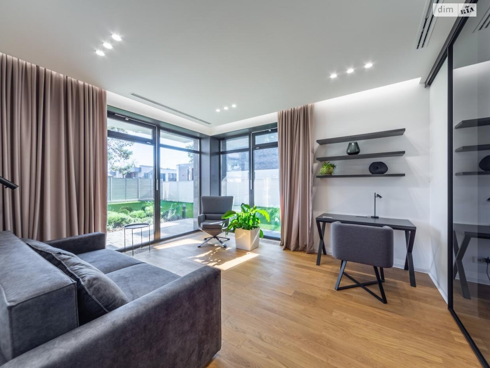 двоповерховий будинок, 302 кв. м, цегла. Здається помісячно в Києві фото 1 двоповерховий будинок, 302 кв. м, цегла. Здається помісячно в Києві фото 1