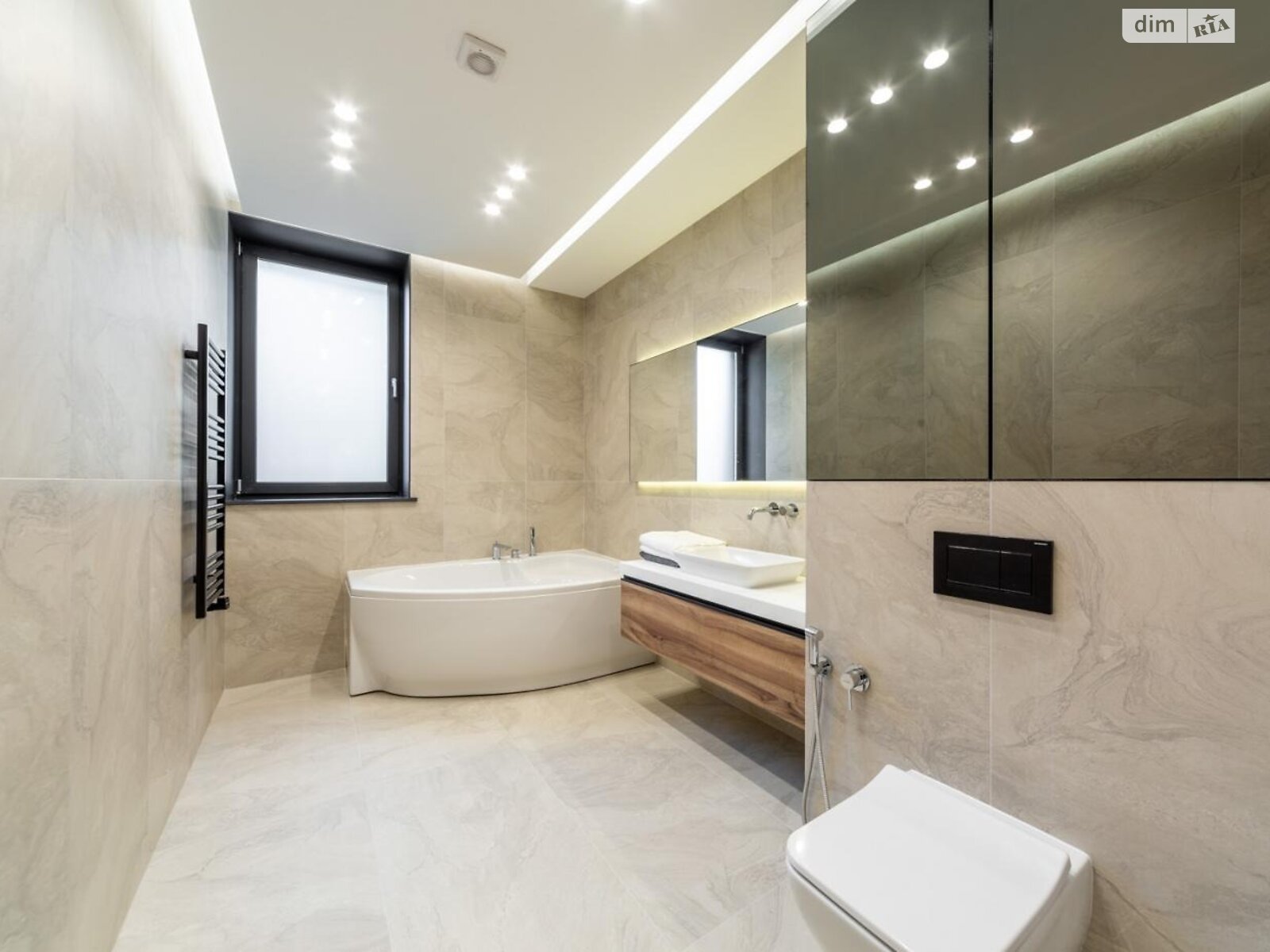 двоповерховий будинок, 302 кв. м, цегла. Здається помісячно в Києві фото 1 двоповерховий будинок, 302 кв. м, цегла. Здається помісячно в Києві фото 1