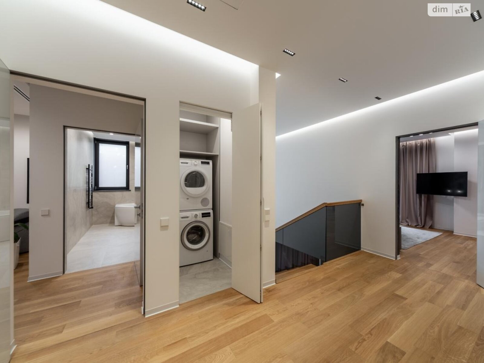 двоповерховий будинок, 302 кв. м, цегла. Здається помісячно в Києві фото 1 двоповерховий будинок, 302 кв. м, цегла. Здається помісячно в Києві фото 1