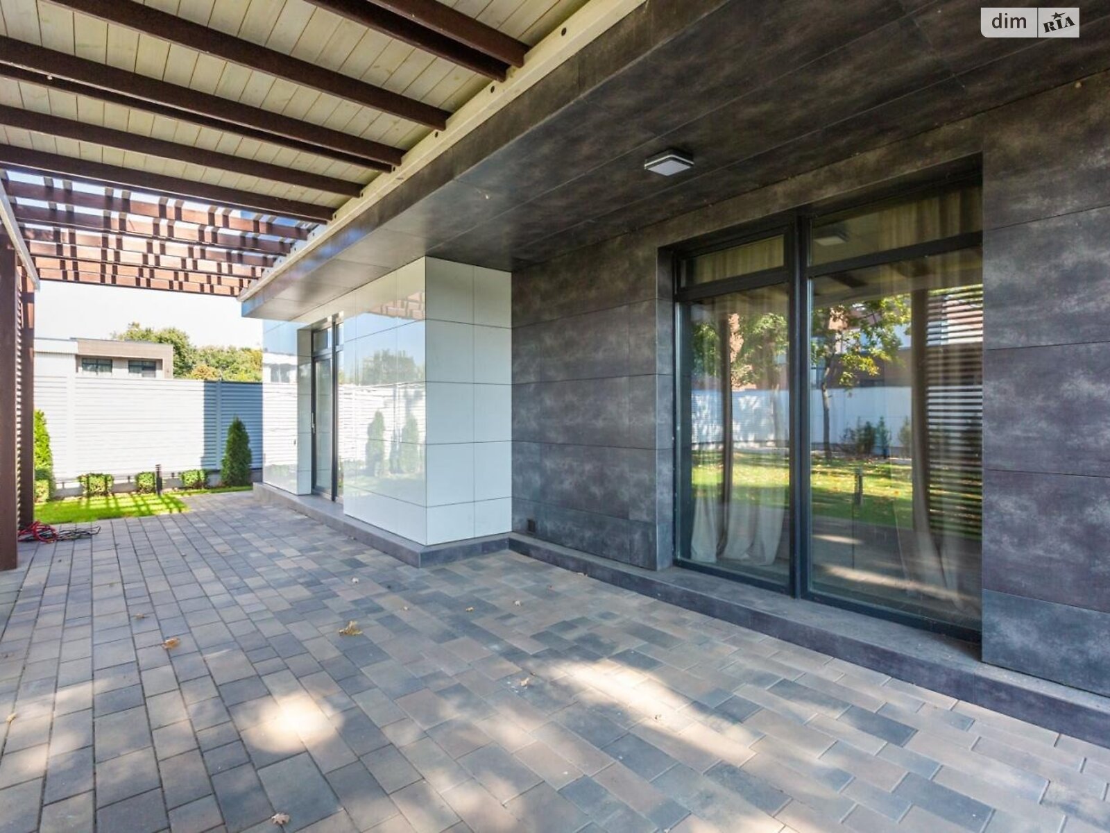 двоповерховий будинок, 302 кв. м, цегла. Здається помісячно в Києві фото 1 двоповерховий будинок, 302 кв. м, цегла. Здається помісячно в Києві фото 1